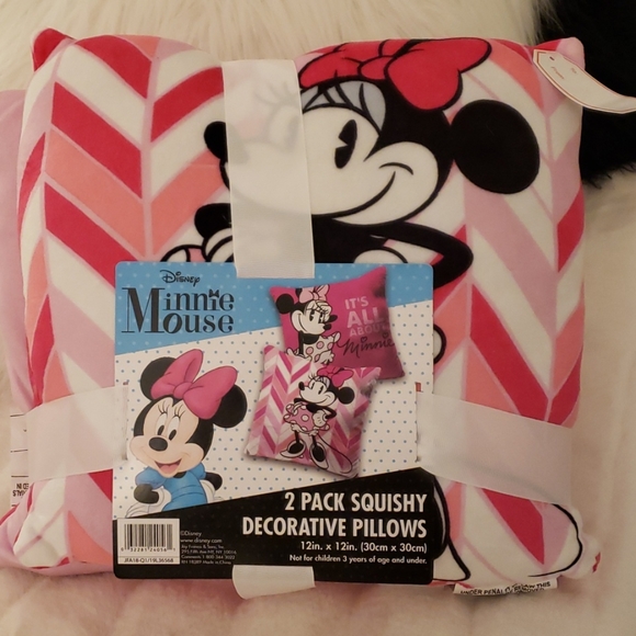 Minnie Mouse 2-Pack Pillows